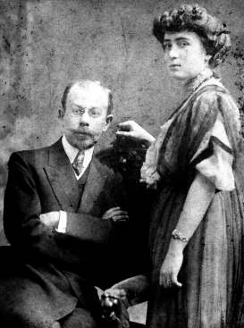 В.В. Пашуканис с женой Анной Гордеевной 1909 г.